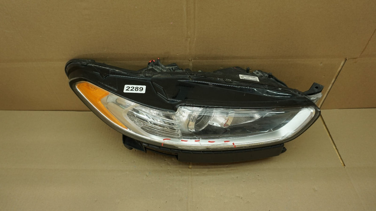2013-2016 FORD FUSION RIGHT PASSENGER SIDE HEADLIGHT HALOGEN OEM  DS73-13W029-CD