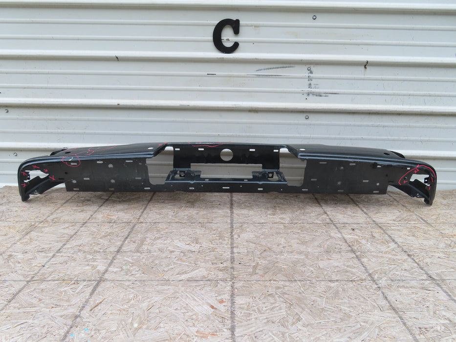2014-2019 CHEVROLET/GMC SILVERADO/SIERRA 2500,3500 REAR SHELL BUMPER COVER OEM