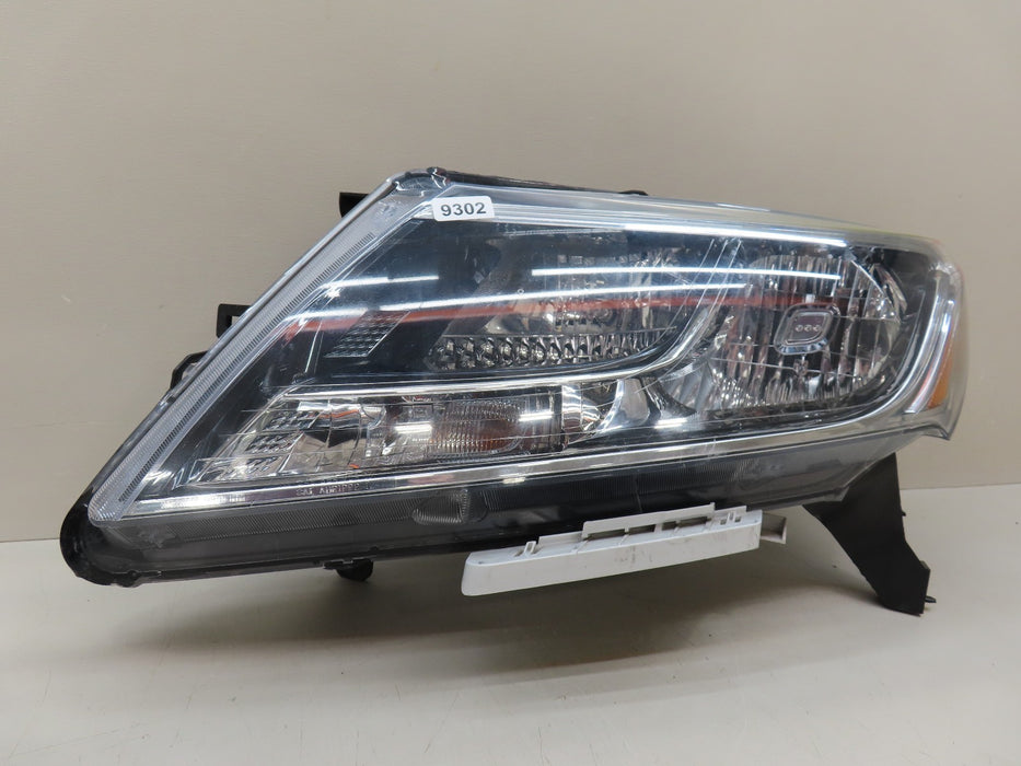 2013-2016 NISSAN PATHFINDER FRINT LEFT DRIVER SIDE HEADLIGHT OEM 9302