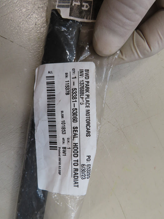 TOYOTA SEAL HOOD RADIATOR SUPPORT OEM 53381-53060