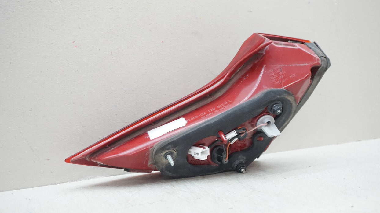 2017-2019 HYUNDAI IONIQ REAR LEFT DRIVER SIDE INNER TAIL LIGHT OEM
