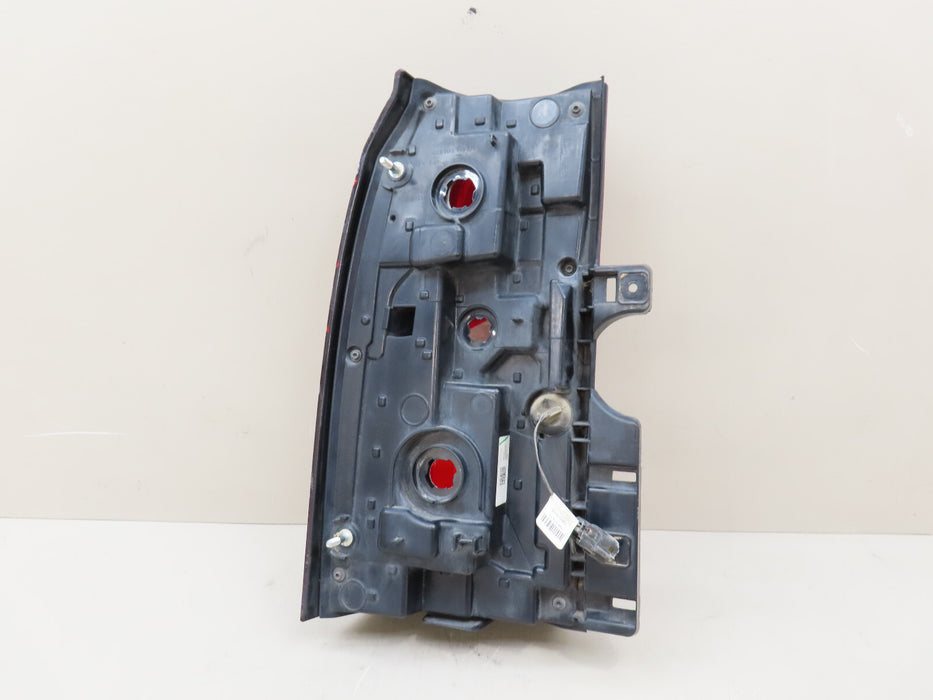 2015-2020 CHEVROLET SUBURBAN TAHOE RIGHT REAR PASSENGER TAIL LIGHT OEM