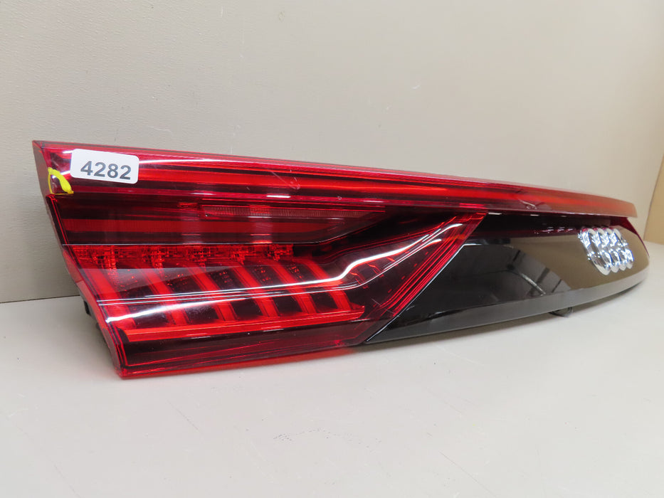2019-2020 AUDI Q8 REAR CENTER BRAKE LIFT GATE TAIL LIGHT OEM 4M8.945.095.Q