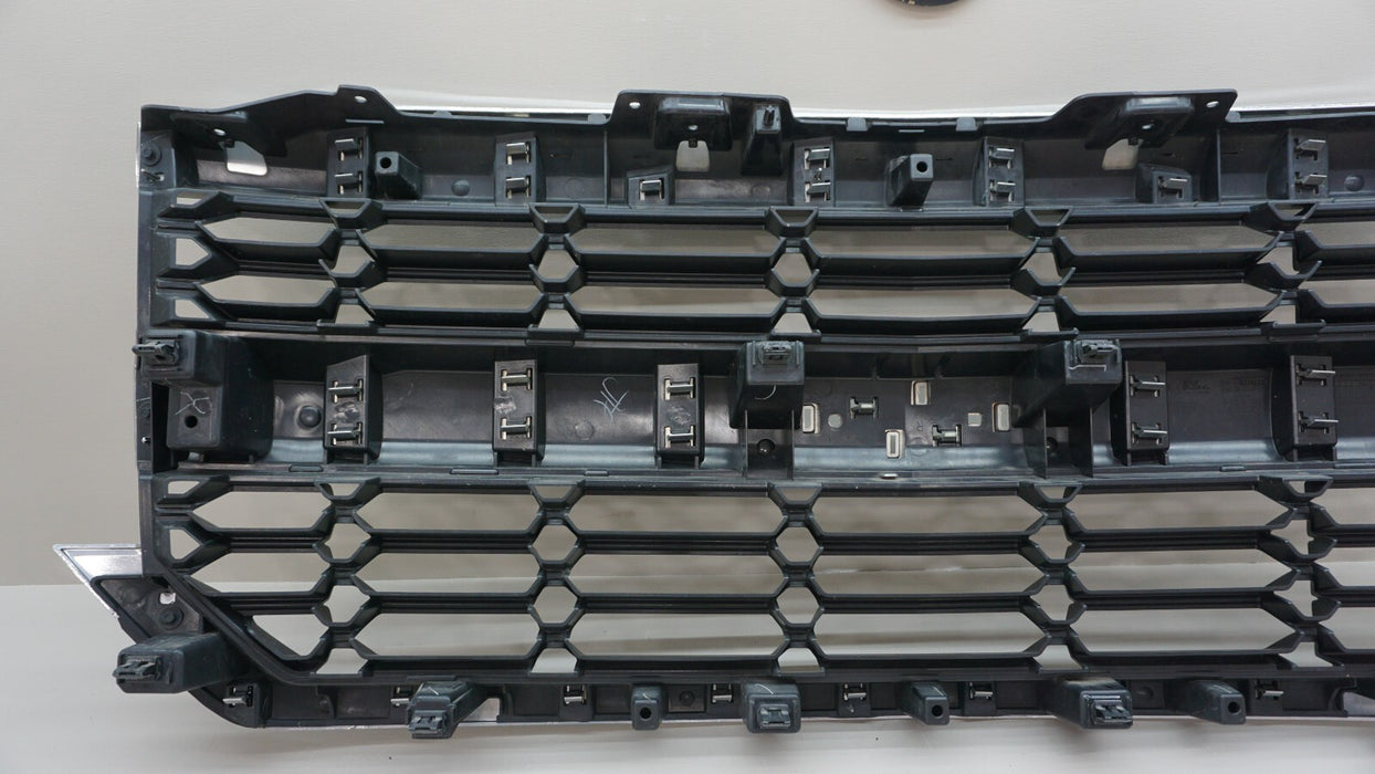 2016-2019 CHEVROLET SILVERADO 1500 FRONT BUMPER CENTER GRILL GRILLE OEM 16 17 18