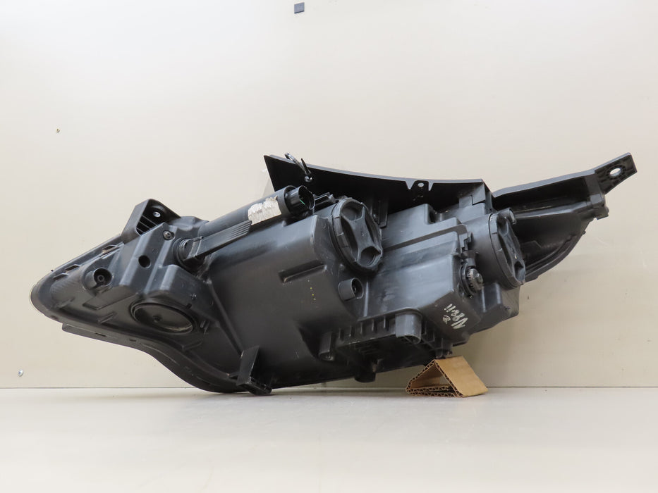 2016-2018 KIA OPTIMA LX FRONT RIGHT SIDE HEADLIGHT LAMP HALOGEN OEM 92102-D50