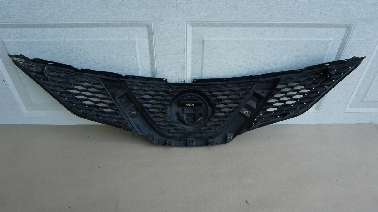 2017-2019 NISSAN ROGUE FRONT RADIATOR GRILL GRILLE MOLDING 62310-6MA0A OEM