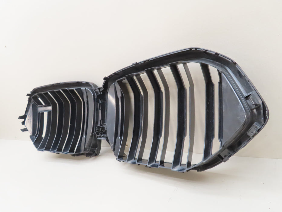 2020-2023 BMW X6M FRONT RADIATOR GRILL GRILLE OEM 8079731