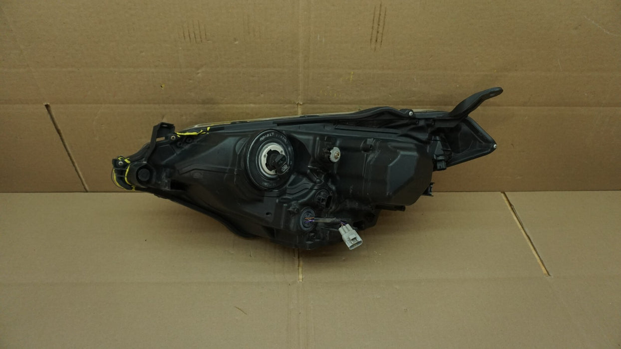 2014-2016 TOYOTA COROLLA FRONT RIGHT PASSENGER SIDE HEADLIGHT HALOGEN OEM 947449