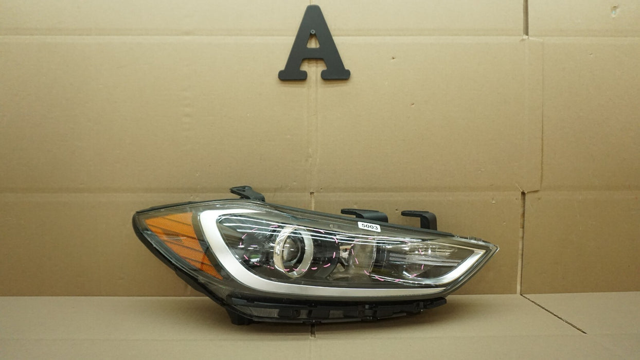 2017-2018 HYUNDAI ELANTRA FRONT RIGHT PASSENGER SIDE HEADLIGHT HALOGEN OEM