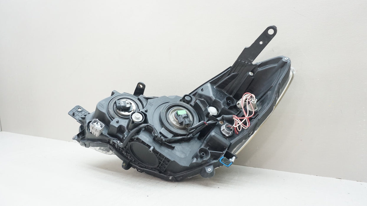 2012-2015 SUBARU IMPREZA FRONT RIGHT PASSENGER SIDE HALOGEN HEADLIGHT OEM