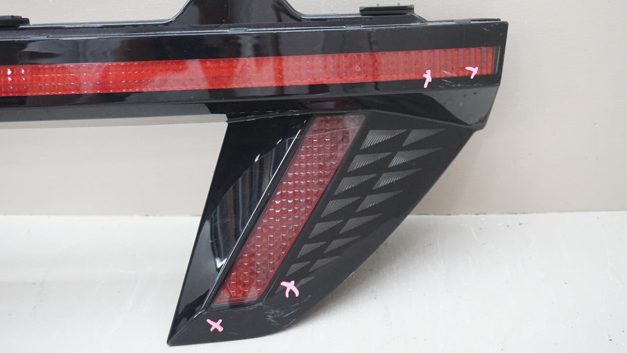 2022-2024 HYUNDAI TUCSON REAR CENTER TAIL LIGHT LAMP LED W/ CAMERA OEM 92403-CW
