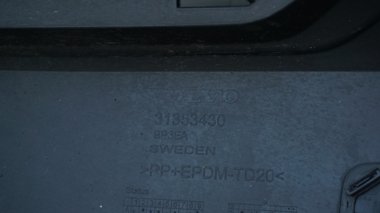2016-2018 VOLVO XC60 REAR BUMPER COVER OEM 16 17 18