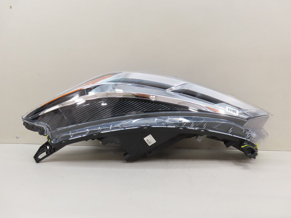 2021-2023 NISSAN KICKS FRONT LEFT DRIVER SIDE HALOGEN HEADLIGHT OEM 26060-5R00A
