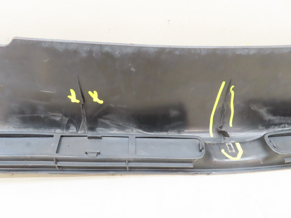 2005 2006 CHEVROLET SUBURBAN 1500,2500 TAHOE FRONT BUMPER COVER GM316-1BA
