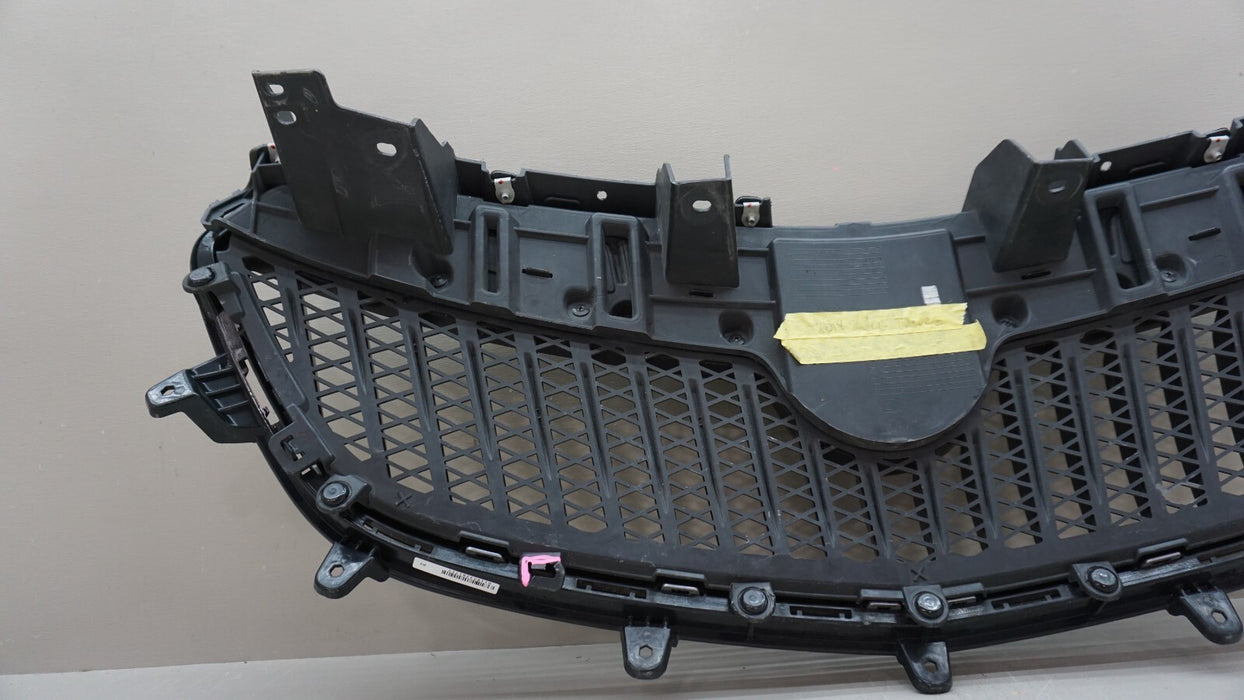 2017-2020 BUICK ENCORE FRONT UPPER MAIN GRILLE 42582101 OEM 17 18 19 20