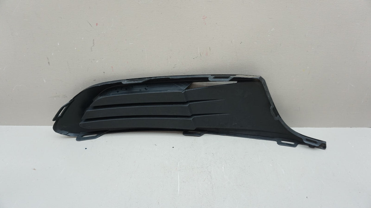 2015-2016 VOLKSWAGEN JETTA FRONT LEFT DRIVERS SIDE FOG LIGHT COVER TRIM OEM