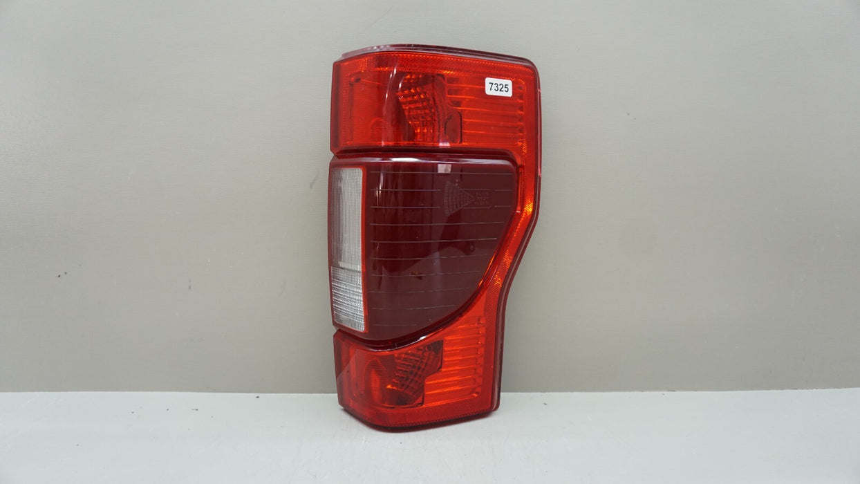 2020-2022 FORD F250 F350 REAR RIGHT PASSENGER TAIL LIGHT W/ BLINDSPOT SENSOR OEM