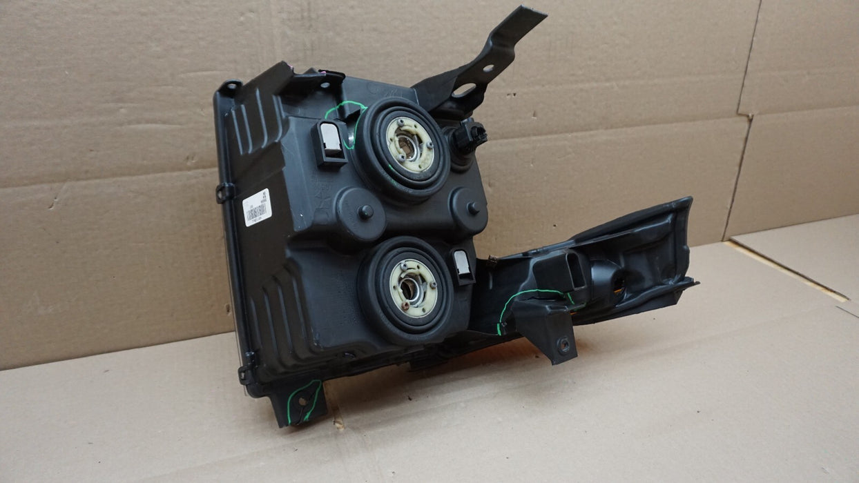 2006-2010 JEEP COMMANDER RH RIGHT PASSENGER SIDE HEADLIGHT OEM