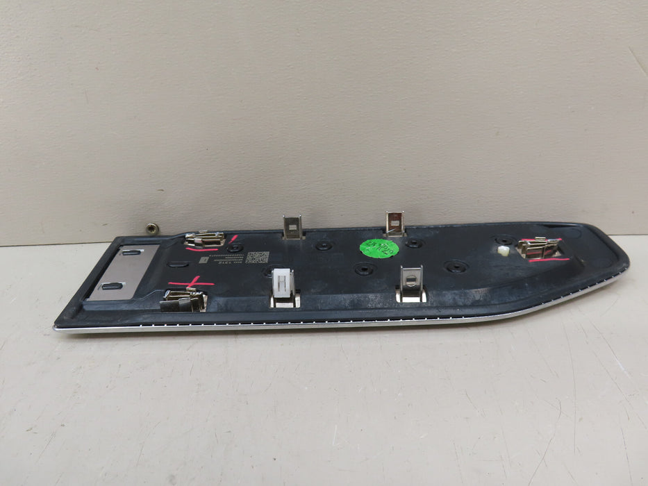 2019-2025 GMC SIERRA 1500 FRONT LEFT DRIVER SIDE FENDER VENT OEM