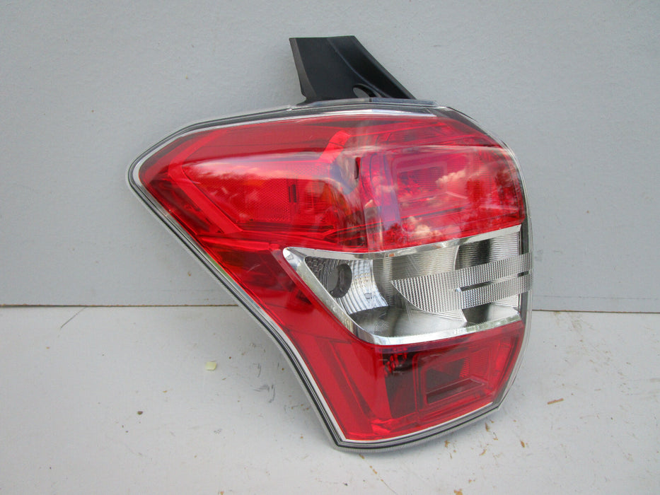 2014 2015 2016 SUBARU FORESTER LEFT REAR TAILLIGHT TAILLAMP OEM