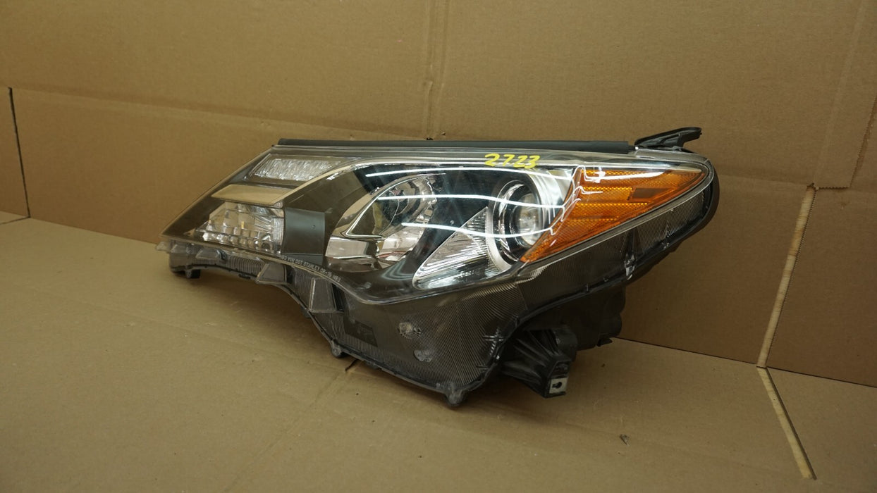 2013-2015 TOYOTA RAV4 FRONT LEFT DRIVER SIDE HEADLIGHT HALOGEN OEM  13 14 15