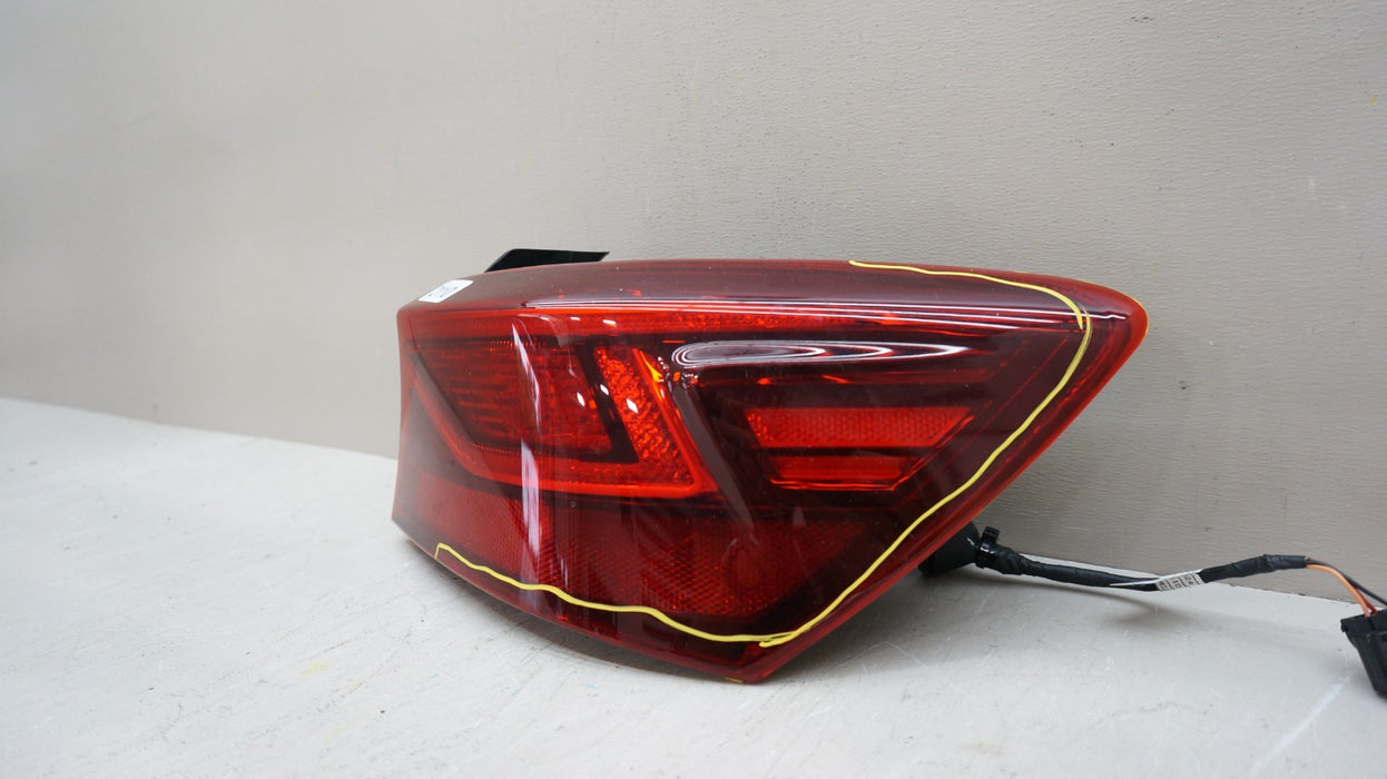2019-2024 KIA FORTE REAR RIGHT PASSENGER SIDE OUTER TAIL LIGHT OEM