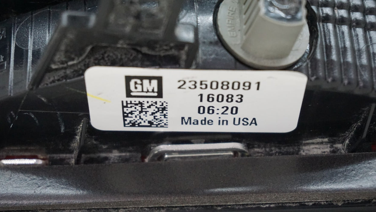 2016-2020 CHEVROLET MALIBU REAR LEFT DRIVER SIDE INNER TAIL LIGHT OEM
