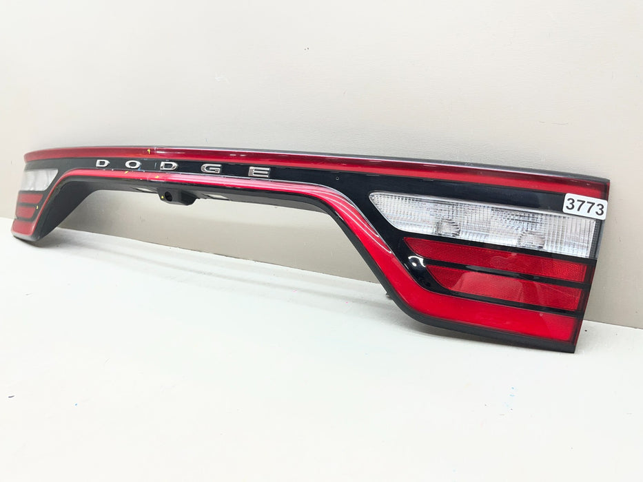 2014-2022 DODGE DURANGO REAR CENTER TAIL LIGHT 68155950AF OEM