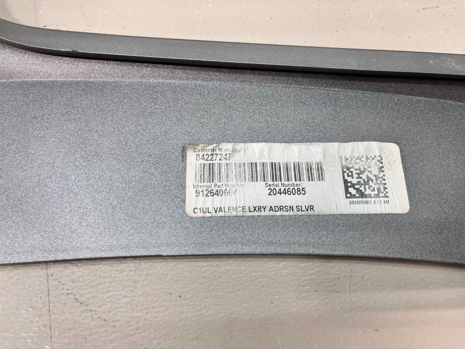 2020-2026 CADILLAC XT5 SILVER REAR LOWER BUMPER VALANCE OEM 84227247