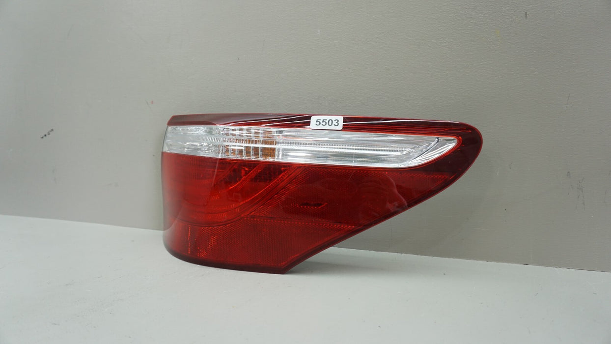 2007-2009 LEXUS LS460 REAR RIGHT PASSENGER SIDE OUTER TAIL LIGHT BRAKE LAMP OEM