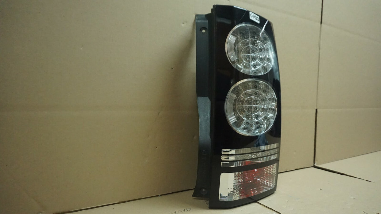2014-2015 LAND ROVER RANGE ROVER HSE RIGHT PASSENGER TAIL LIGHT LAMP LED OEM