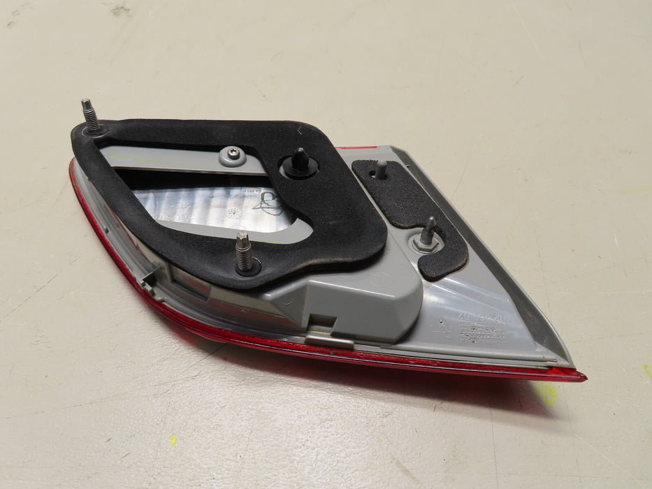2013-2015 Nissan Sentra Passenger Right Side Tail Light Taillight Lamp Oem