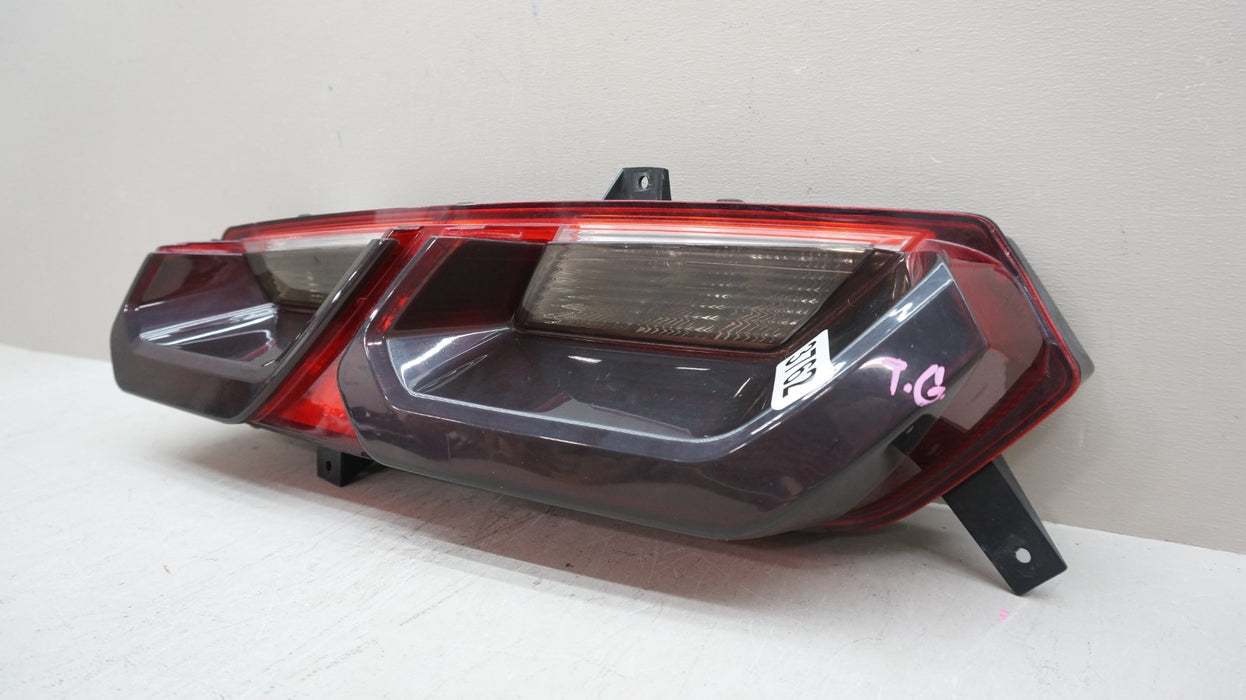 2014-2019 CHEVROLET CORVETTE C7 REAR PASSENGER RIGHT TAILLIGHT 23170470 OEM