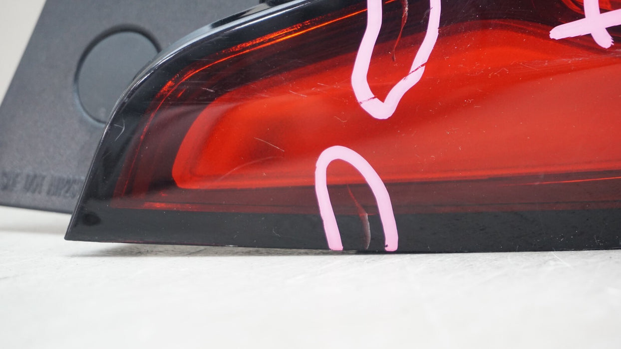 2018-2021 GMC TERRAIN RIGHT PASSENGER SIDE TAIL LIGHT OEM 84379498