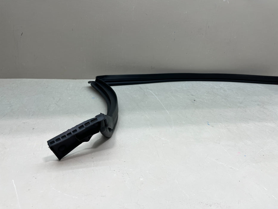 2018-2026 JEEP WRANGLER SWING GATE TO BODY WEATHERSTRIP 68271740AH OEM