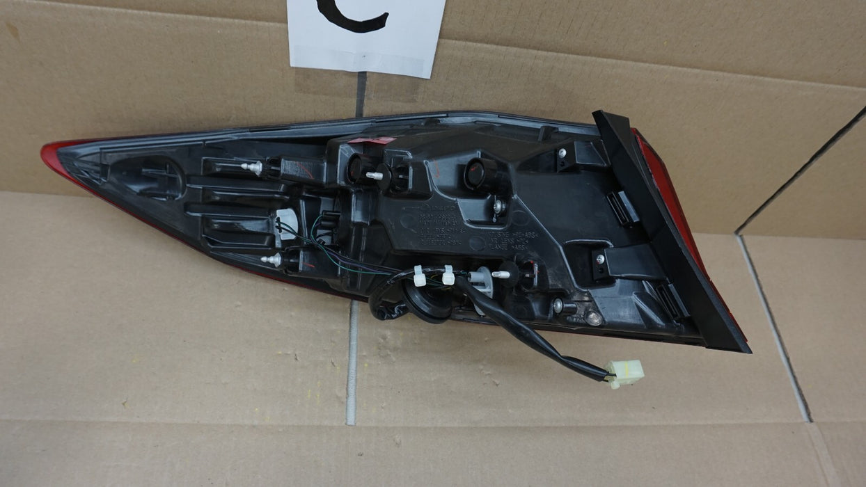 2019 2020 HYUNDAI ELANTRA REAR RIGHT PASSENGER SIDE OUTER TAIL LIGHT CAPA