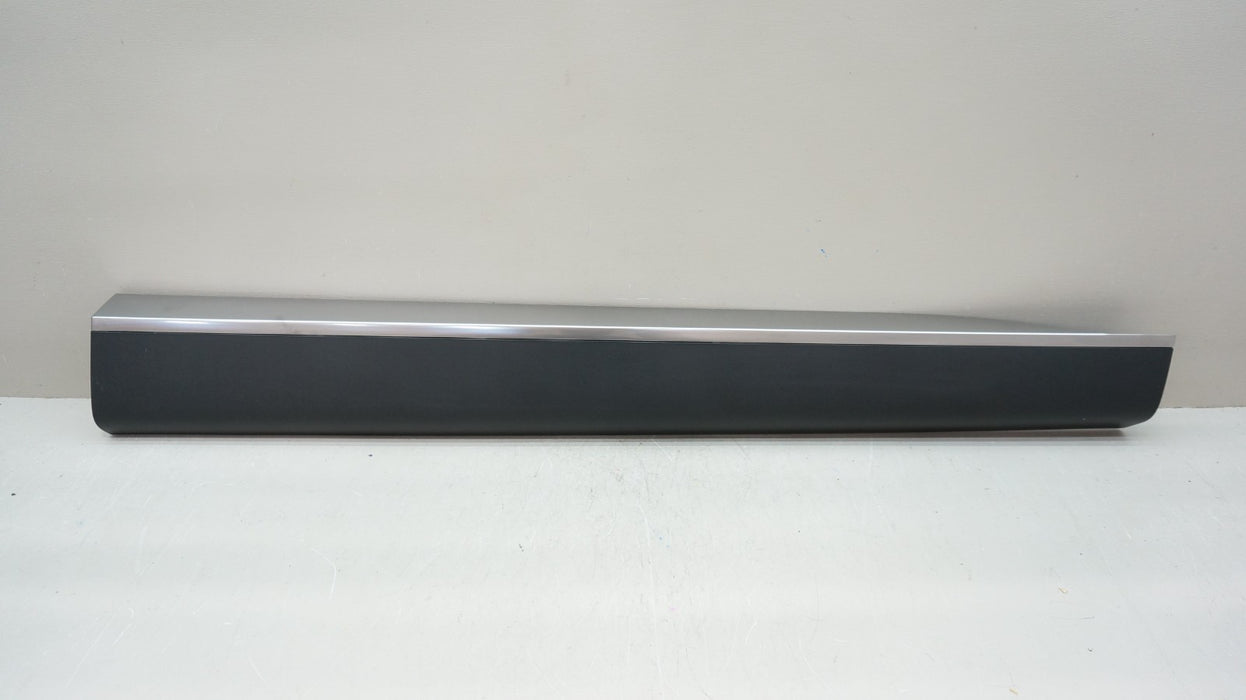 2020-2025 HYUNDAI PALISADE FRONT RIGHT DOOR GARNISH MOLDING OEM 87722-S8100