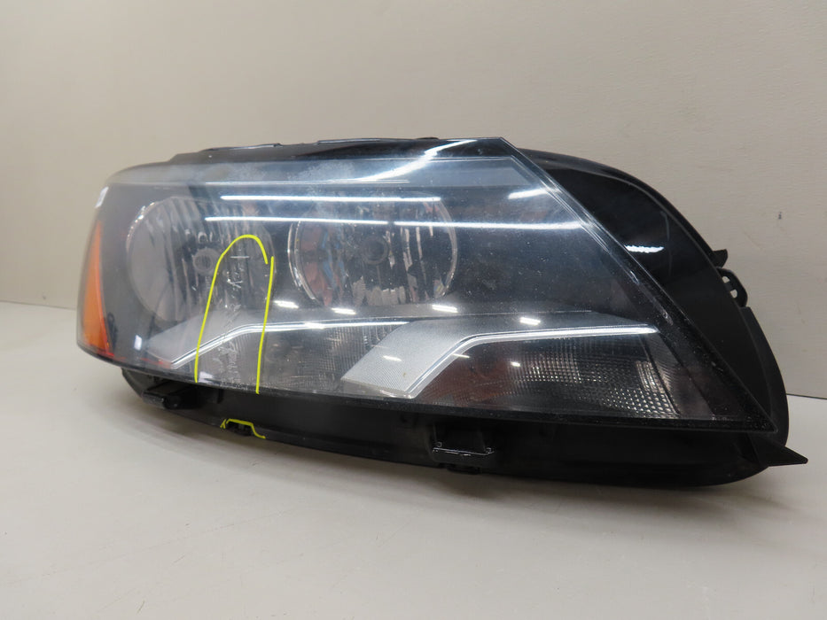 2012-2015 VOLKSWAGEN PASSAT FRONT RIGHT PASSENGER HEADLIGHT LAMP HALOGEN OEM