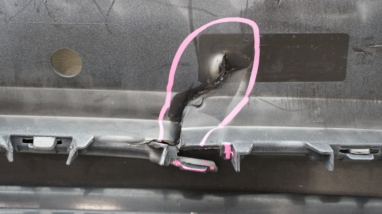 2017-2019 AUDI Q7 REAR MIDDLE/LOWER BUMPER COVER 4M0807941C OEM 17 18 19
