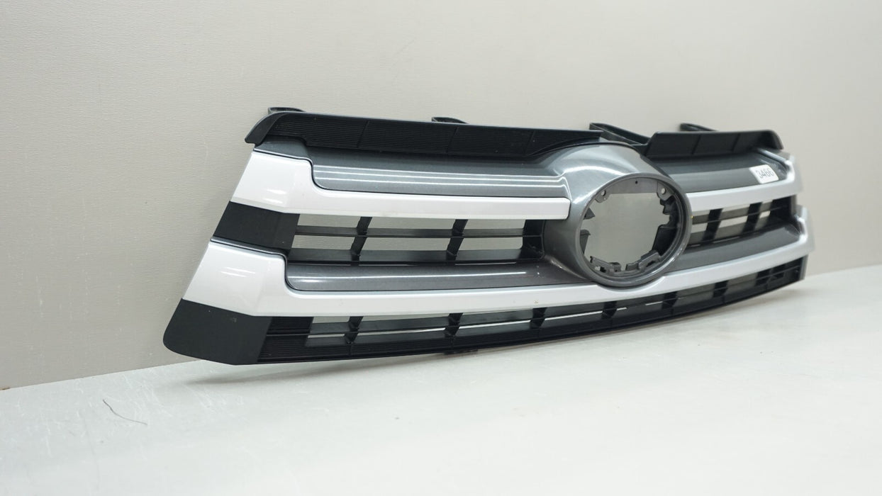 2017-2019 TOYOTA HIGHLANDER FRONT UPPER RADIATOR GRILLE OEM 53111-0E220
