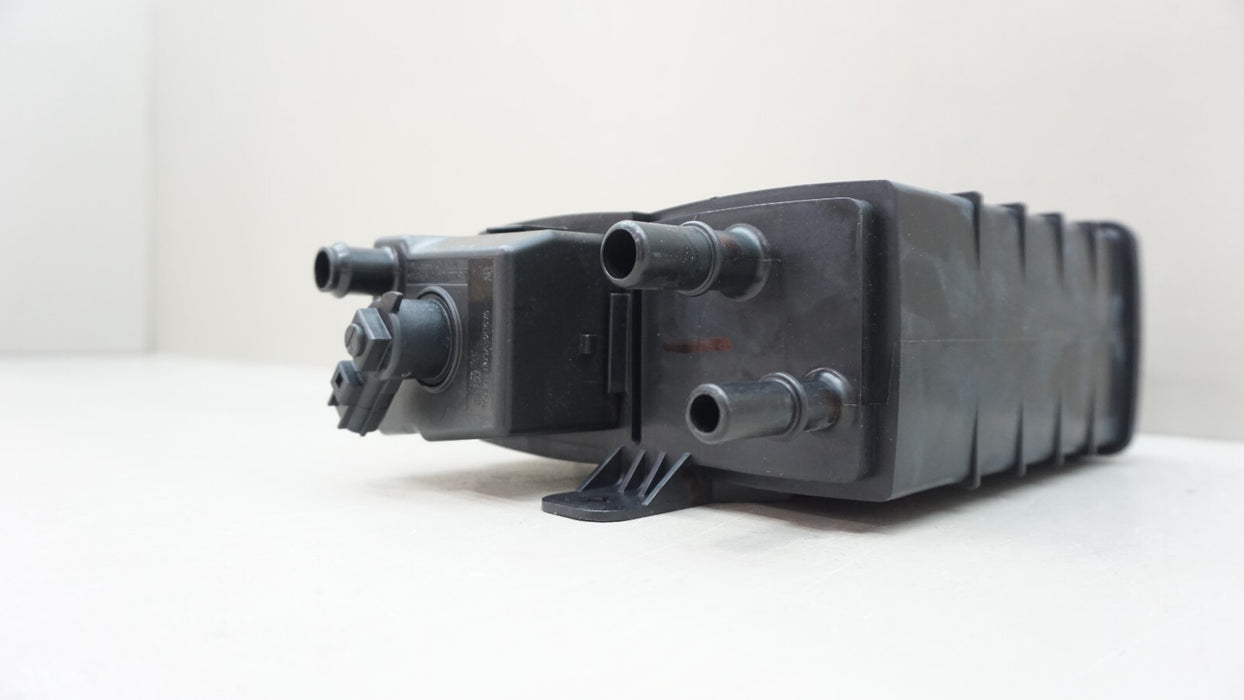 GENUINE FORD LINCOLN FUEL VAPOR CHARCOAL CANNISTER HG9Z-9D653-K OEM