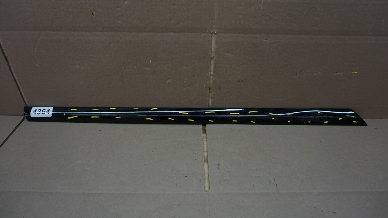 2020-2022 BENTLEY FLYING SPUR REAR RIGHT DOOR TRIM MOLDING STRIP 3SE839980 OEM
