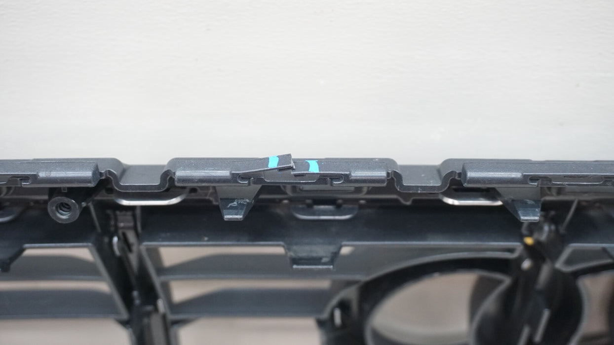 2017-2019 AUDI Q7 QUATTRO FRONT BUMPER UPPER GRILLE 4M0853651 OEM