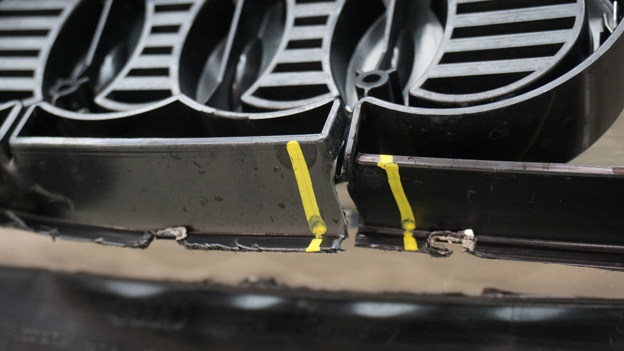 2020-2023 AUDI A4 FRONT CENTER RADIATOR GRILLE OEM 8W0853651DF