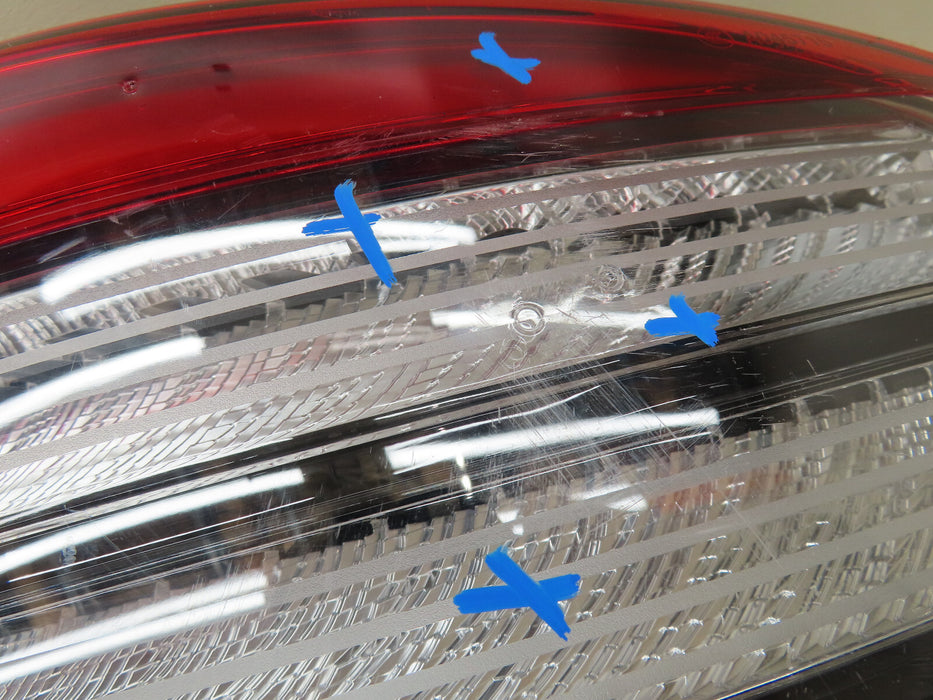 2020-2024 LINCOLN AVIATOR REAR RIGHT PASSENGER TAIL LIGHT OUTER OEM