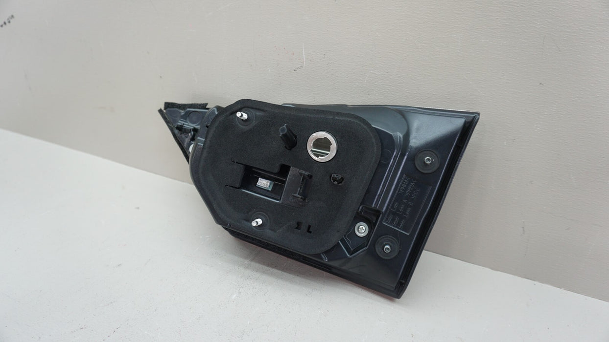 2017-2018 LEXUS ES300H ES350 REAR LEFT DRIVER SIDE INNER TAIL LIGHT LAMP OEM