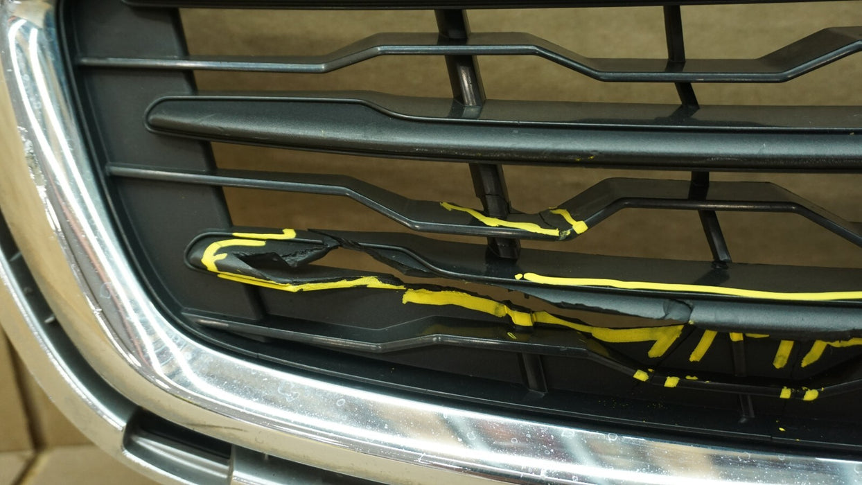 2015-2018 CHEVROLET CRUZE FRONT BUMPER CENTER GRILL GRILLE OEM 95405770 15 16