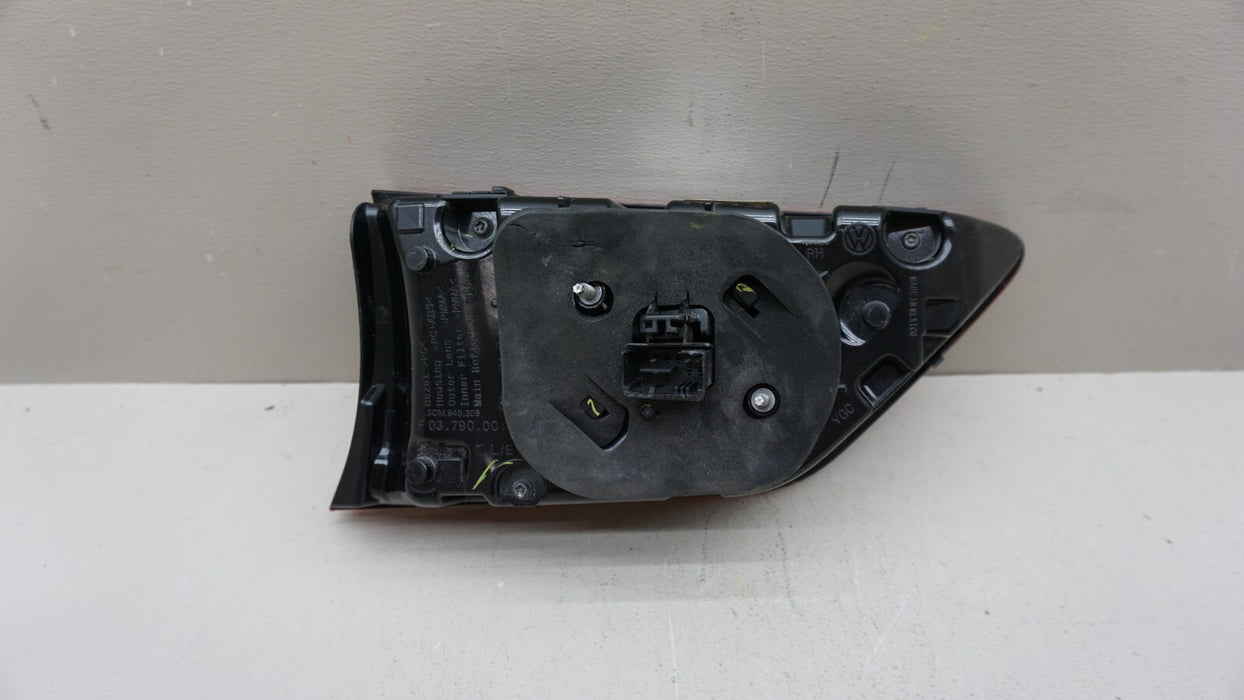 2020-2023 VOLKSWAGEN ATLAS CROSS SPORT REAR RIGHT SIDE INNER TAIL LIGHT OEM