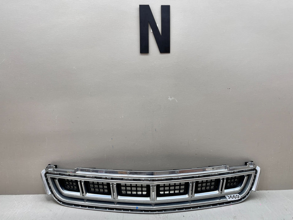 2013-2017 CADILLAC XTS FRONT LOWER CENTER GRILLE OEM 20901627