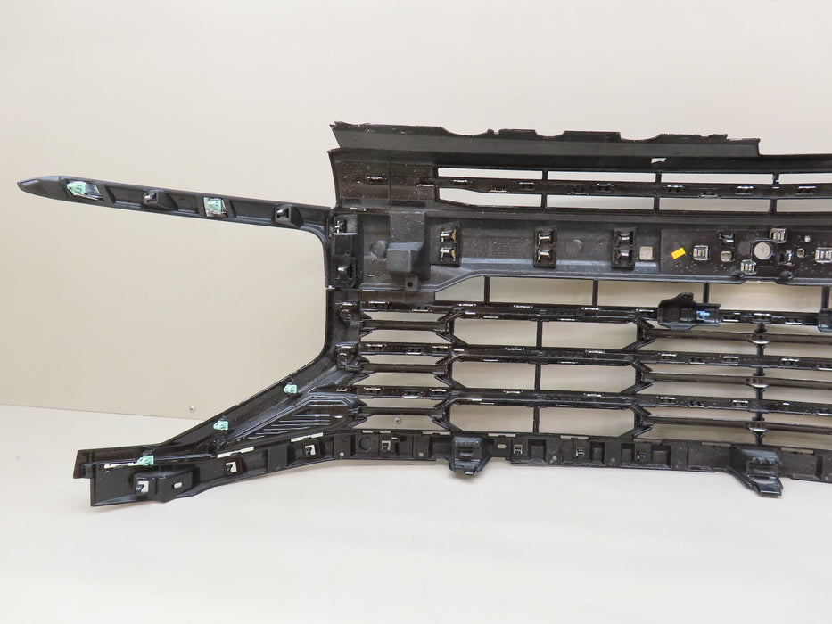 2025 CHEVROLET TAHOE/ SUBURBAN FRONT RADIATOR GRILL GRILLE OEM
